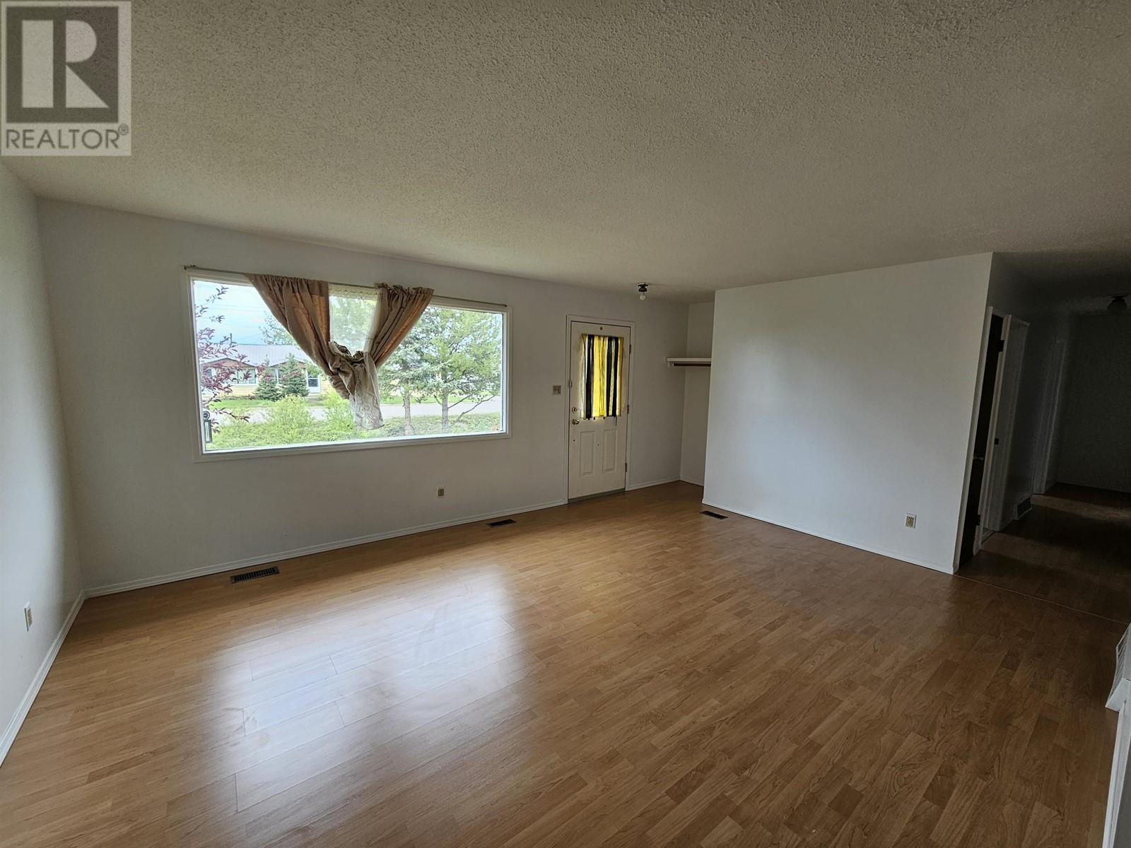 2 MCKENDRICK AVENUE Granisle, British Columbia Smithers Real Estate